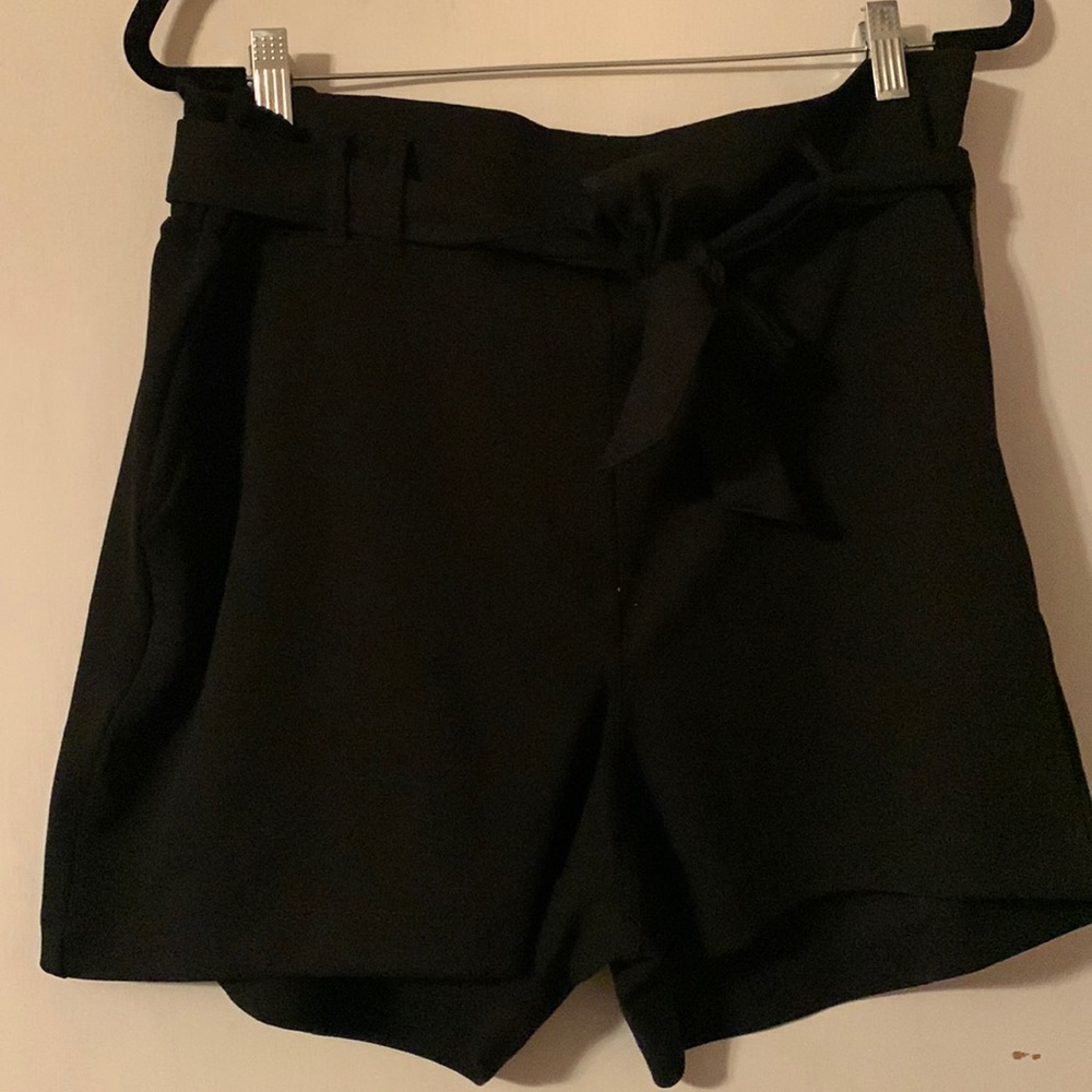 Black Womens shorts size xl.